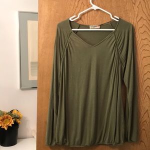 🌸 Ruff Hewn 🌸 cute long sleeved top!